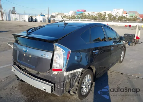 2015 Toyota Prius Plug-In из США, поврежденный, VIN JTDKN3DP8F3074504